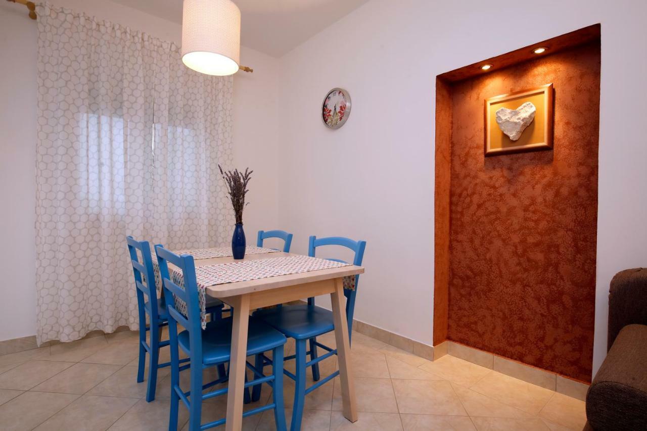 Apartments Fiora Premantura Exterior photo